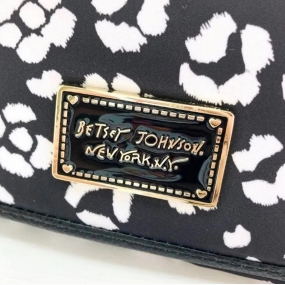 BETSEY JOHNSON LEOPARD PRINT SHOULDER BAG - Picture 5 of 8